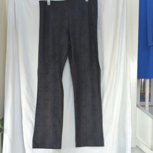 Equestrian black stretch pull on snake print pants NWOT